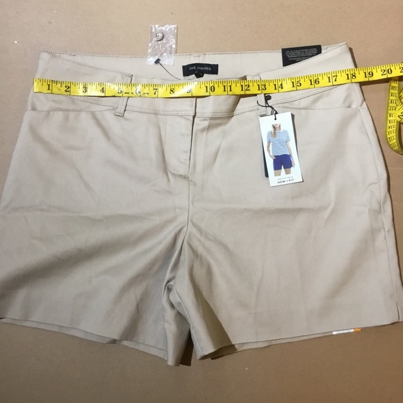 The Limited Tailored Shorts - Picture 4 of 5